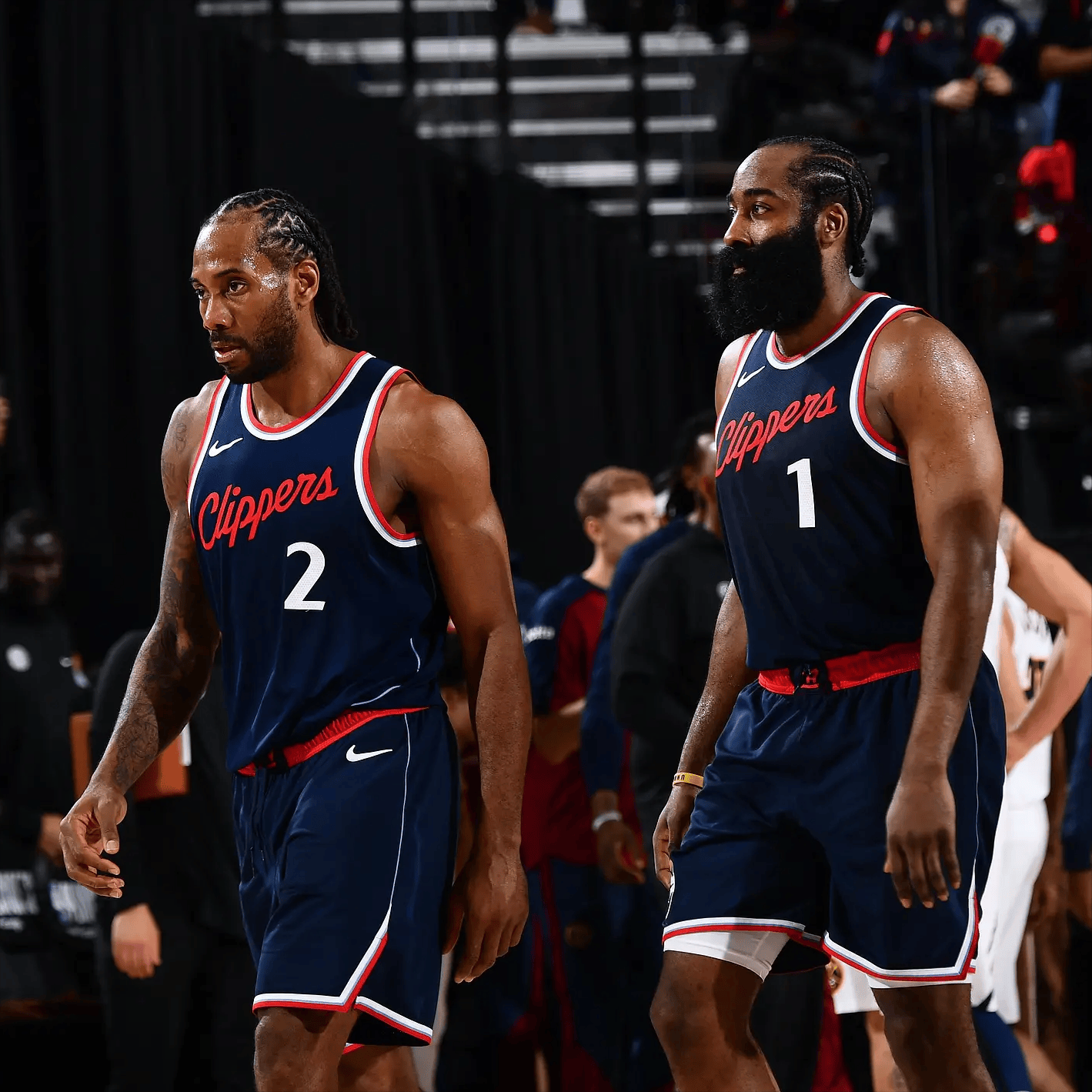 亮相麦克风 亮相麦克风