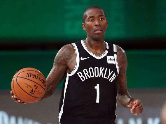 了持球人 了持球人